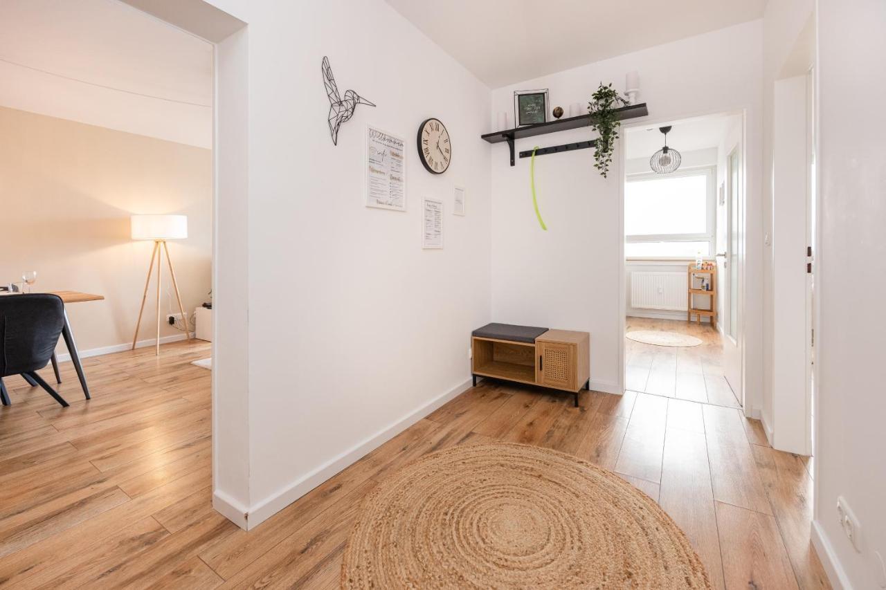 Moderne 2-Zimmer-Wohnung Mit Atemberaubender Skyline Aussicht Auf Frankfurt! Steinbach im Taunus Kültér fotó