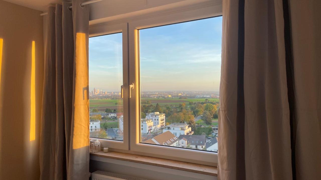 Moderne 2-Zimmer-Wohnung Mit Atemberaubender Skyline Aussicht Auf Frankfurt! Steinbach im Taunus Kültér fotó