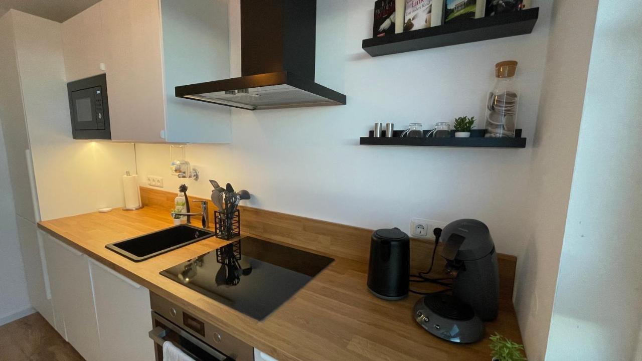 Moderne 2-Zimmer-Wohnung Mit Atemberaubender Skyline Aussicht Auf Frankfurt! Steinbach im Taunus Kültér fotó